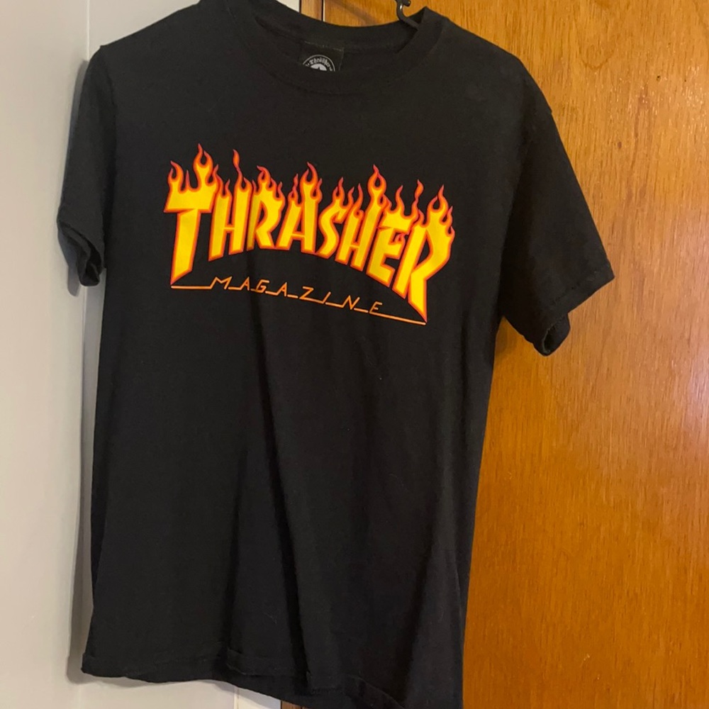small black thrasher shirt